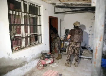 تركيا اعتقلت 36 شخصا بتهمة الارتباط بتنظيم داعش الإجرامي.